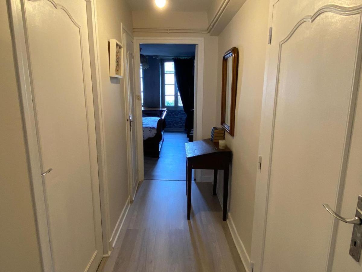 אוסל Chambre Calme Au Coeur D'Ussel מראה חיצוני תמונה